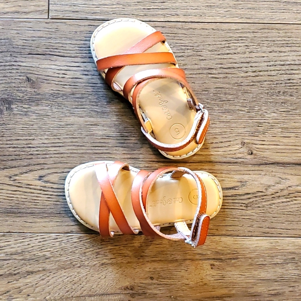 Infant sandals size 5